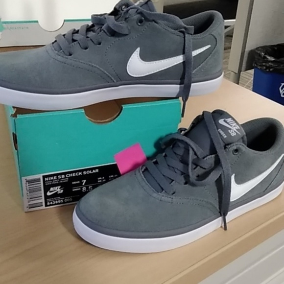 New  Nike sb check solar Size 7 - Picture 1 of 8